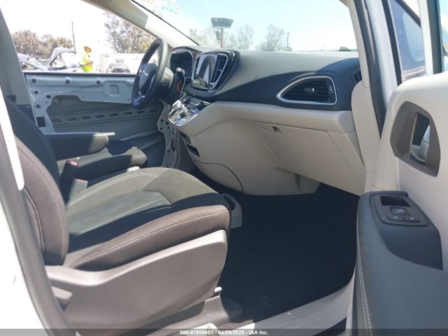 2024 CHRYSLER VOYAGER 2C4RC1CG9RR121206 Photo 4