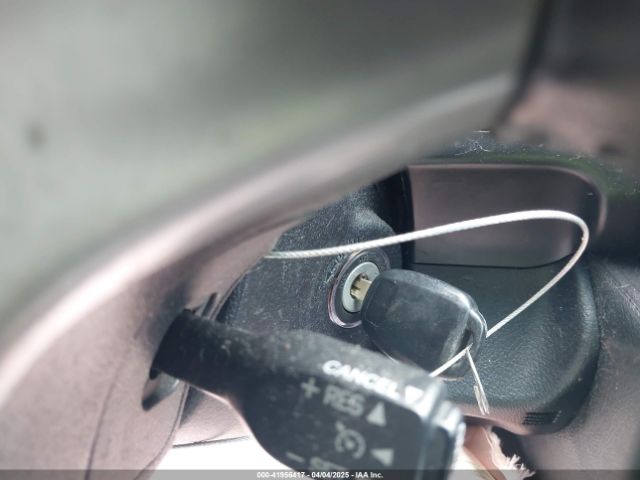 4T1BF1FK9EU373300 Toyota CAMRY SE