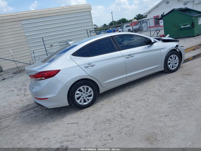 Hyundai ELANTRA SE 2017 5NPD74LF8HH166852 Image 4