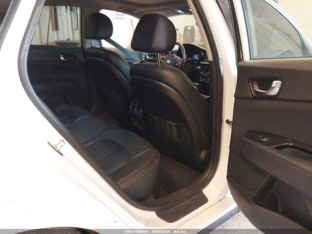 5XXGW4L27JG237960 KIA Optima Sx Turbo