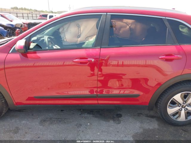 KNDCB3LC3J5143382 KIA NIRO LX