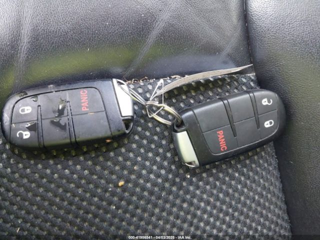 3C4PDCGG0KT857688 Dodge Journey Crossroad
