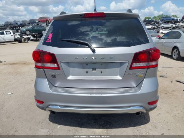 3C4PDCGG0KT857688 Dodge Journey Crossroad
