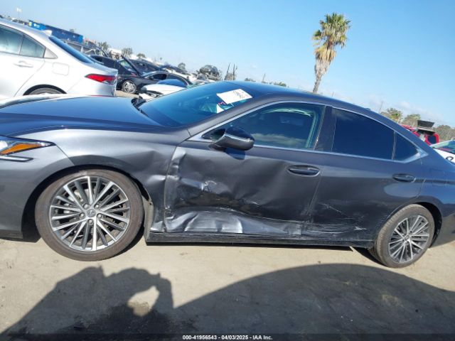 58ADA1C15PU034077 Lexus ES 300H