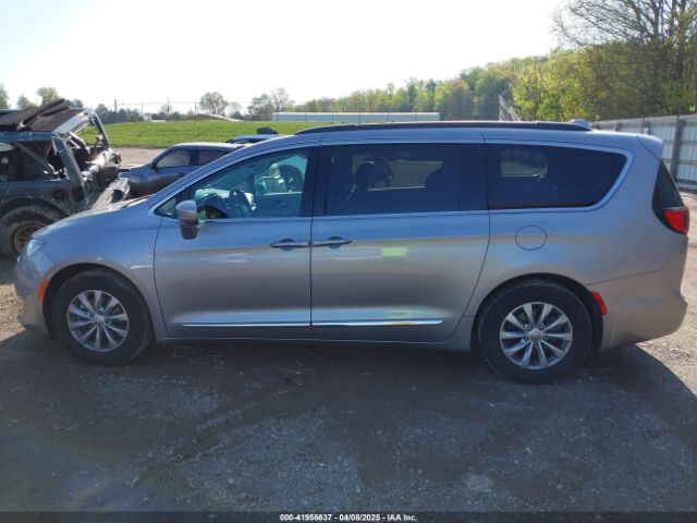 2C4RC1BG4HR635433 Chrysler Pacifica Touring-l