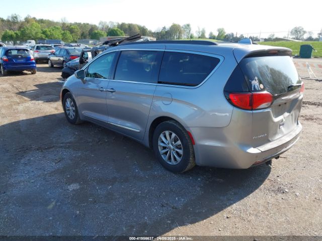 2017 CHRYSLER PACIFICA 2C4RC1BG4HR635433 Photo 2