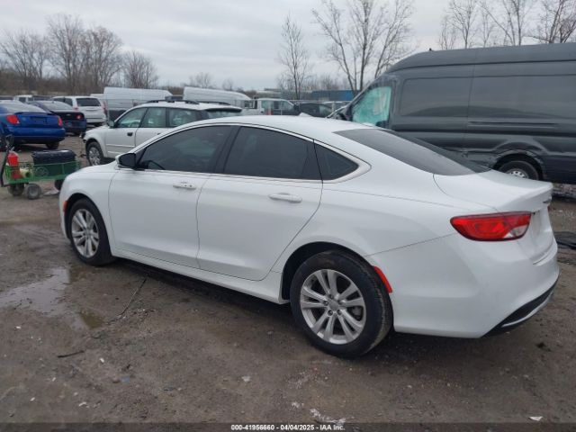 2015 CHRYSLER 200 1C3CCCAB8FN675942 Photo 2
