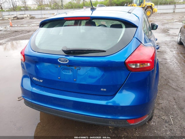 1FADP3K28JL309069 Ford FOCUS SE
