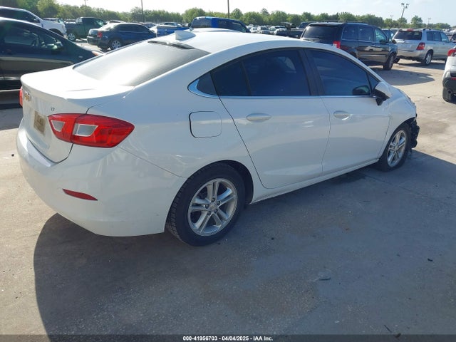 1G1BE5SM7H7105752 Chevrolet Cruze Lt Auto