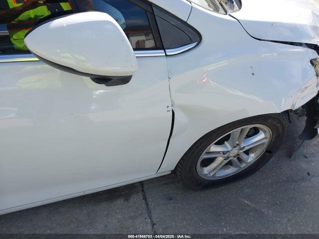 1G1BE5SM7H7105752 Chevrolet Cruze Lt Auto