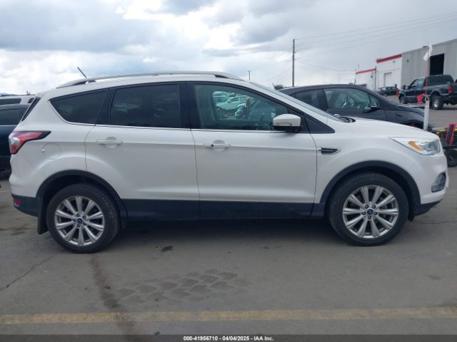 1FMCU9J95JUA55830 Ford Escape Titanium