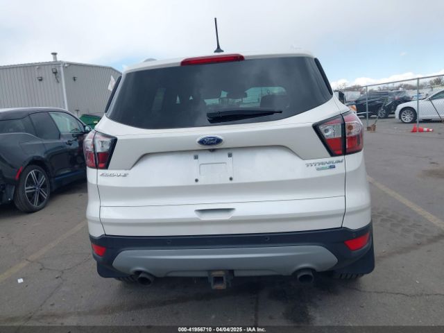 1FMCU9J95JUA55830 Ford Escape Titanium