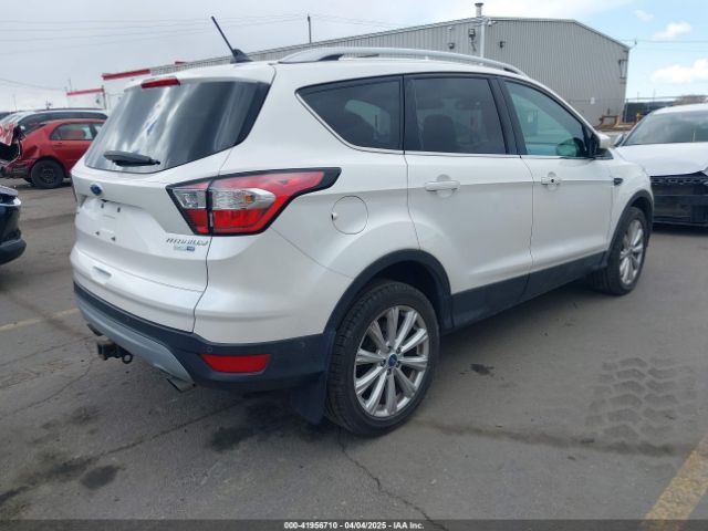 1FMCU9J95JUA55830 Ford Escape Titanium