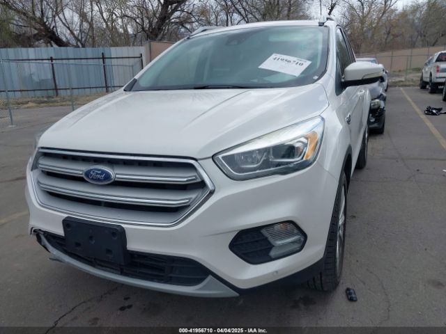 1FMCU9J95JUA55830 Ford Escape Titanium