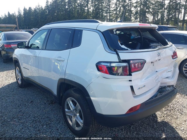 3C4NJDBN7PT561666 Jeep Compass Latitude 4x4