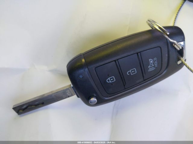 5NMS14AJ0PH610267 Hyundai Santa Fe Se