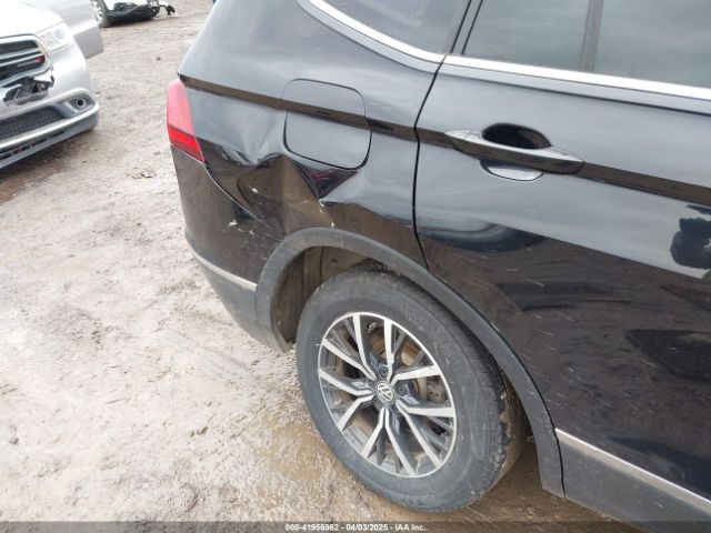 3VV2B7AX9JM192672 Volkswagen Tiguan 2.0t Se/2.0t Sel