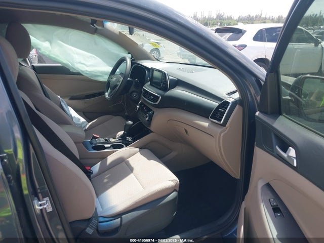KM8J23A41MU291085 Hyundai TUCSON SE