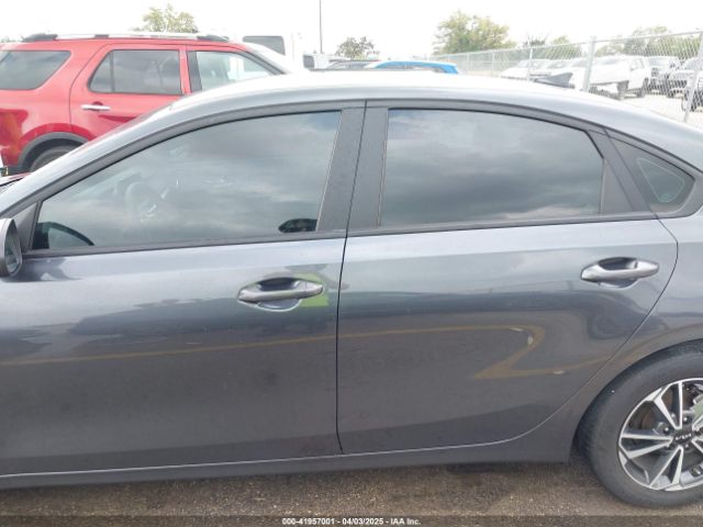 3KPF24AD0NE455801 KIA Forte Lxs