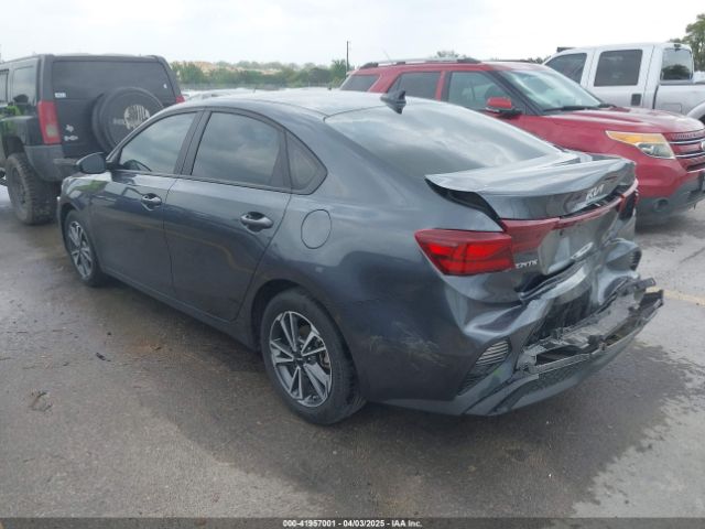 3KPF24AD0NE455801 KIA Forte Lxs
