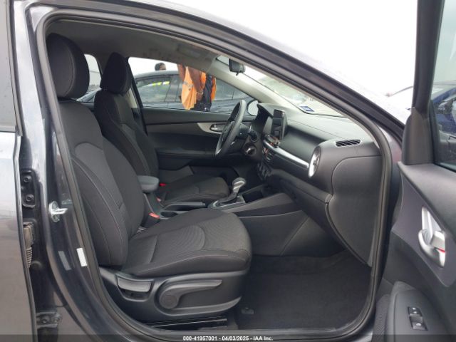 3KPF24AD0NE455801 KIA Forte Lxs