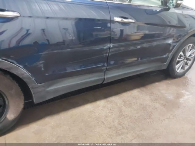KM8SNDHF7HU224747 Hyundai Santa Fe Se