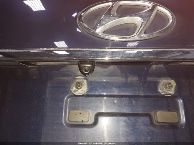 KM8SNDHF7HU224747 Hyundai Santa Fe Se