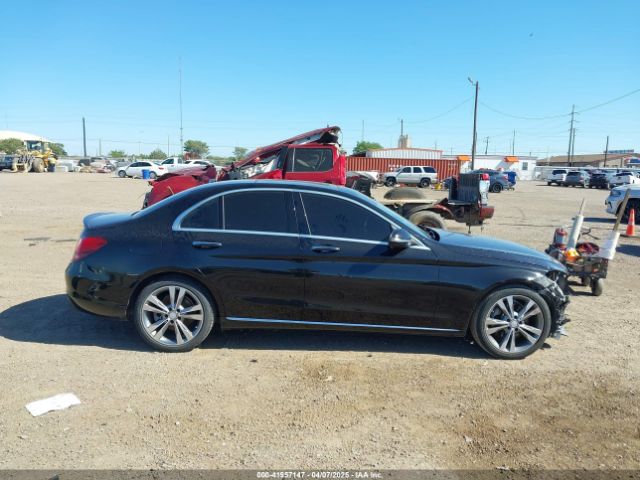 55SWF4JBXHU208527 Mercedes-Benz C 300 Luxury/sport