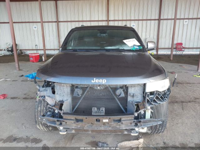 1C4RJFCG3JC268170 Jeep Grand Cherokee Overland 4x4