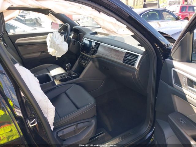 2023 VOLKSWAGEN ATLAS CROSS SPORT 1V2HE2CA4PC209916 Photo 4