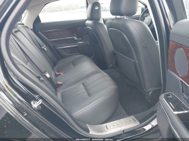 2011 JAGUAR XJ SAJWA1CB8BLV12389 Photo 7