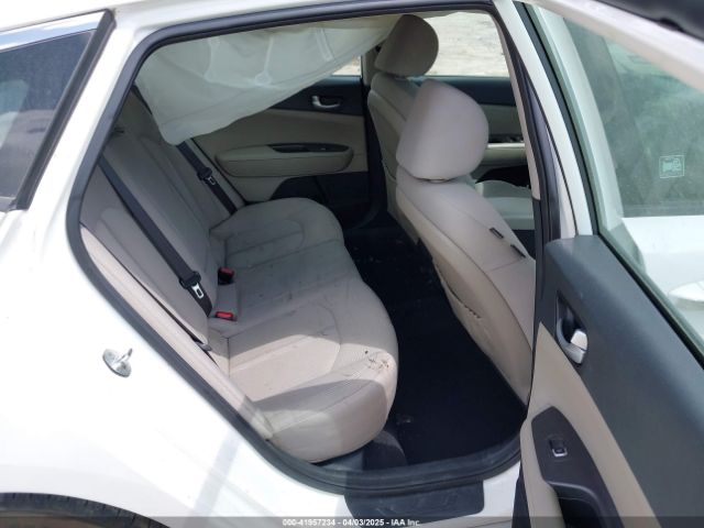 KNAGT4L37G5118740 KIA Optima Lx