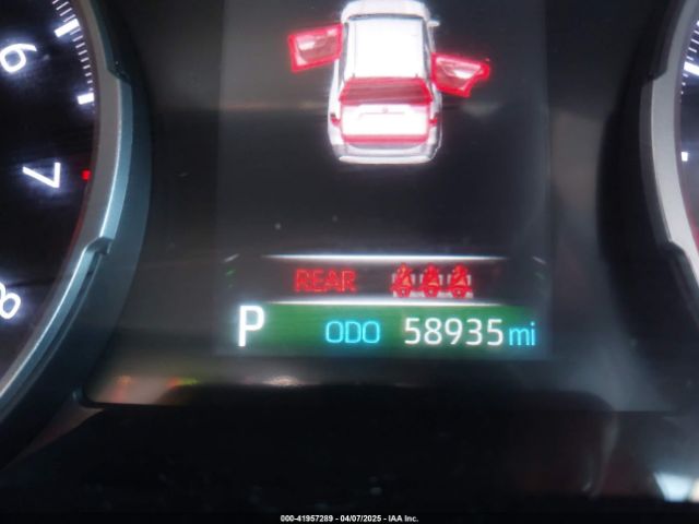 2T3G1RFVXKC011400 Toyota RAV4 LE