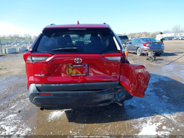 2T3G1RFVXKC011400 Toyota RAV4 LE