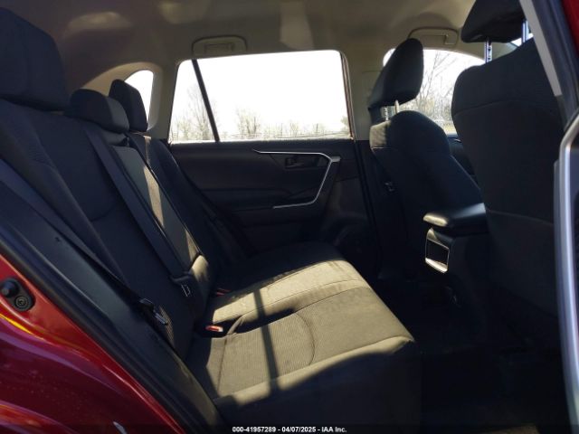 2T3G1RFVXKC011400 Toyota RAV4 LE