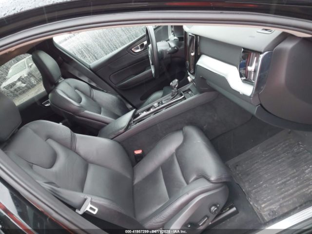 LYV102RK9KB297120 Volvo Xc60 T5 Momentum
