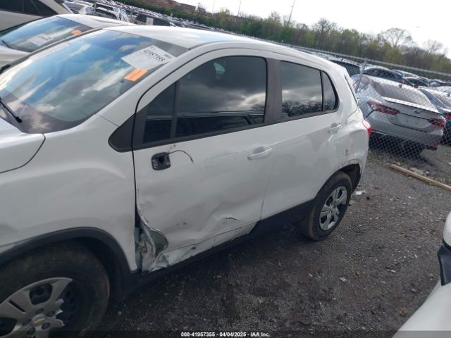 3GNCJKSB5HL269217 Chevrolet TRAX LS
