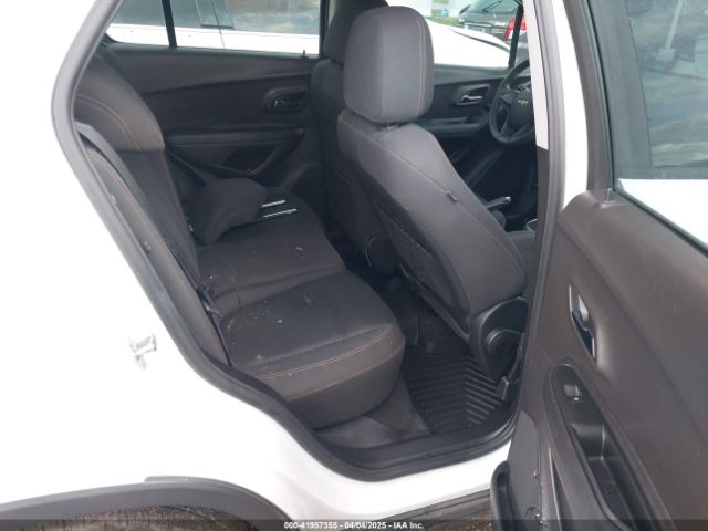 3GNCJKSB5HL269217 Chevrolet TRAX LS