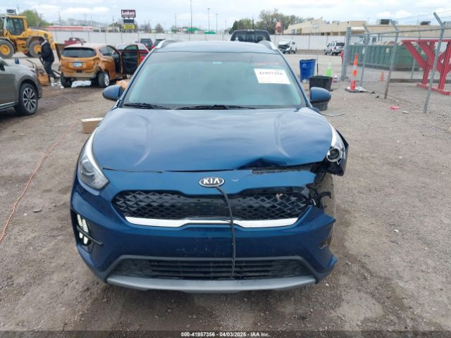 KNDCB3LC1M5488575 KIA NIRO LX