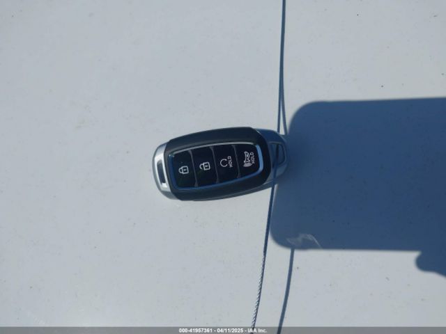 KMHRC8A32RU315387 Hyundai Venue Limited
