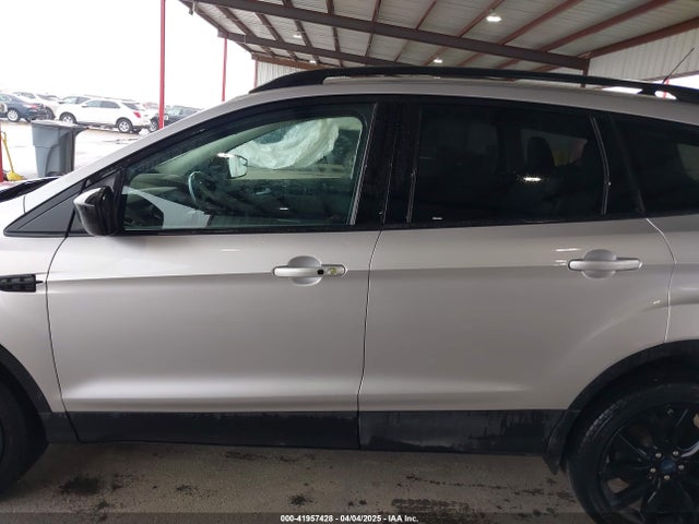 1FMCU0GDXKUA40894 Ford ESCAPE SE