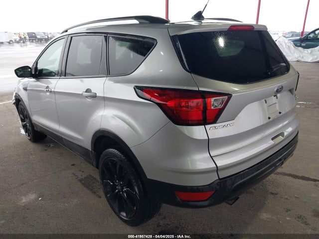 1FMCU0GDXKUA40894 Ford ESCAPE SE