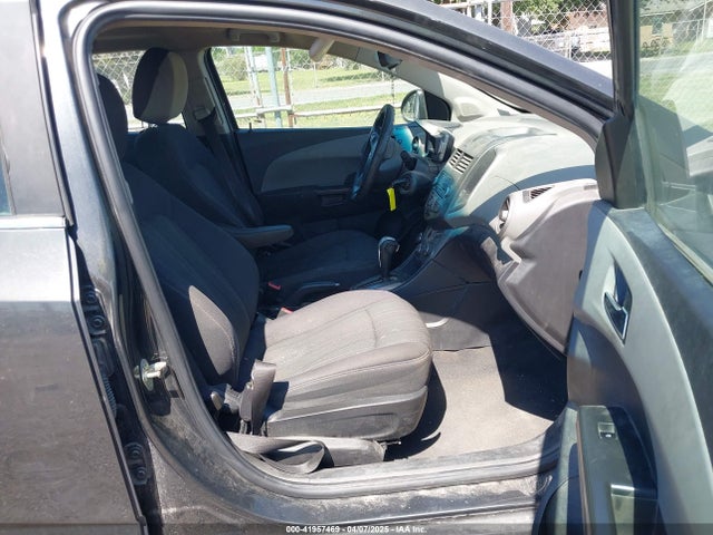 1G1JC6SHXE4190514 Chevrolet Sonic Lt Auto