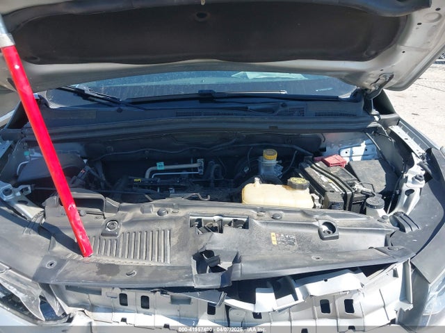 3GNCJKSB4JL173889 Chevrolet TRAX LS