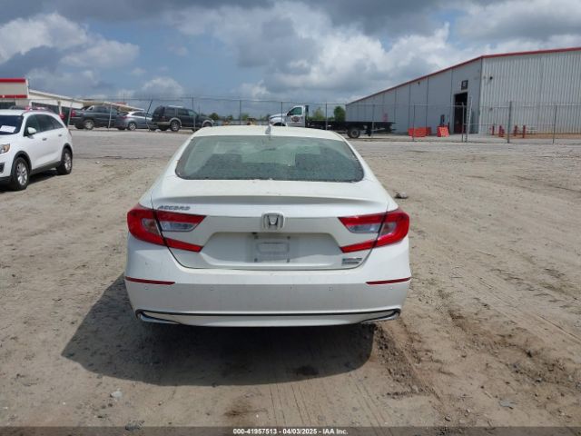 1HGCV3F94JA010033 Honda Accord Hybrid Touring