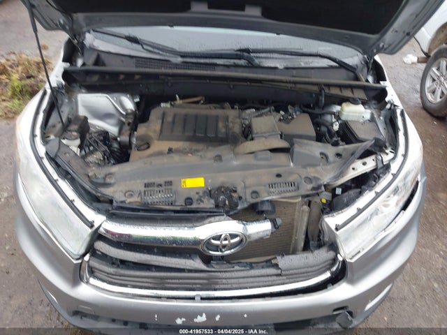 5TDKKRFHXFS113383 Toyota Highlander Xle V6