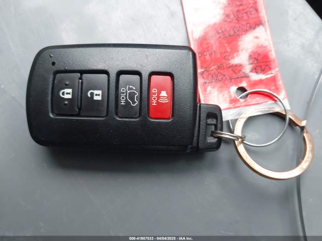 5TDKKRFHXFS113383 Toyota Highlander Xle V6