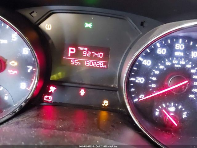KNDMB5C10G6161548 KIA SEDONA LX