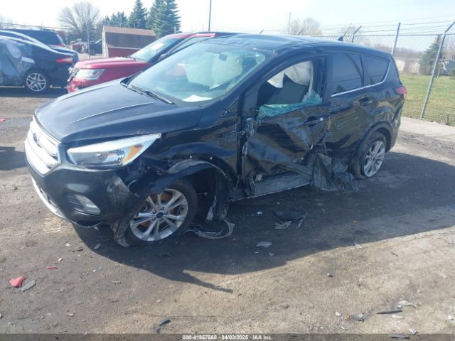 1FMCU9GD9KUC57650 Ford ESCAPE SE