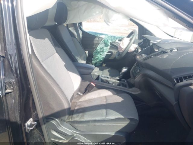 1FMCU9GD9KUC57650 Ford ESCAPE SE